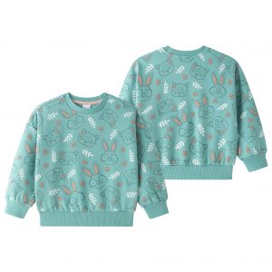 Sudadera verde conejitos.