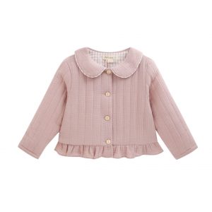 Chaqueta enguatada color top cuello bebe.