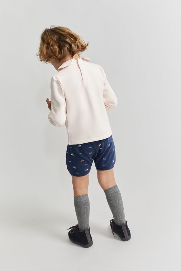 Conjunto de dos piezas, camiseta y shorts. - Imagen 2