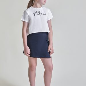 conjunto camiseta y falda pantalón.