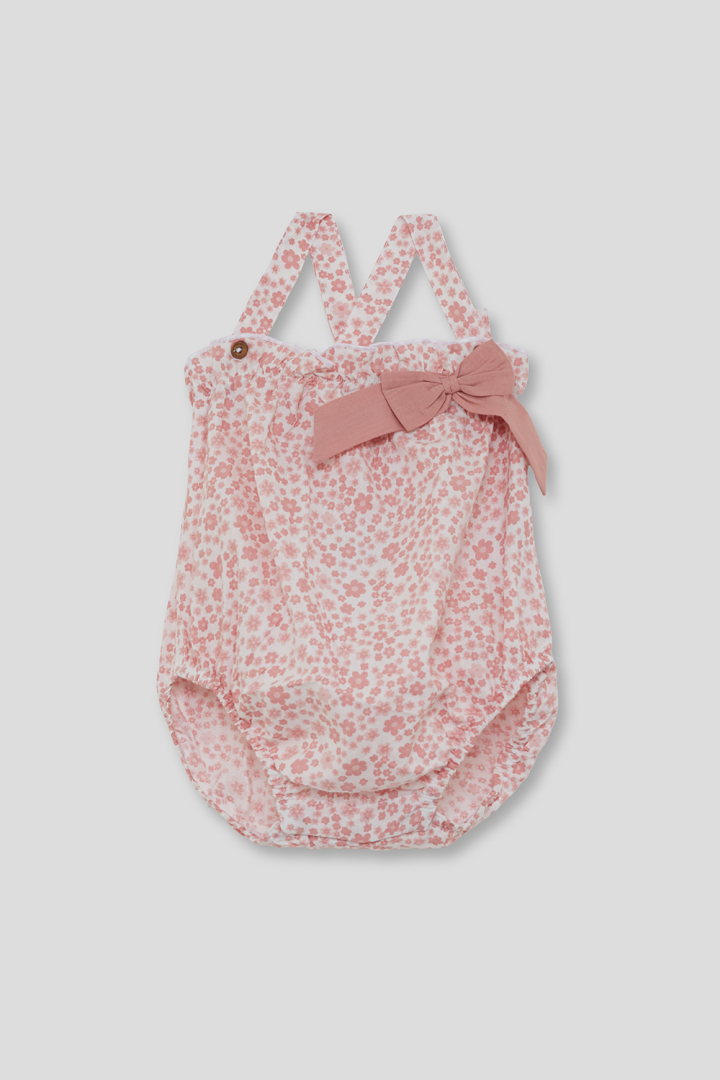 Ranita blanca flores rosa pastel.